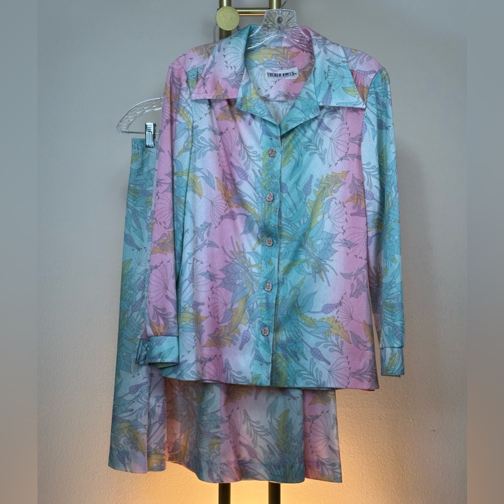 AMAZING vintage long sleeve blouse and skirt set * Tucker Knits